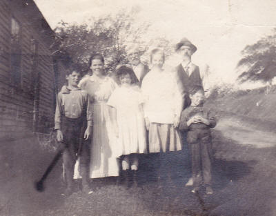 Uncle Walter (Mitchell) right rear C1919